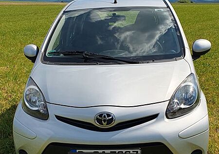 Toyota Aygo (X) Aygo (X) 1,0-l-VVT-i -