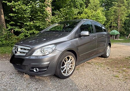 Mercedes-Benz B 180 CDI - Automatik Navi Unfallfrei