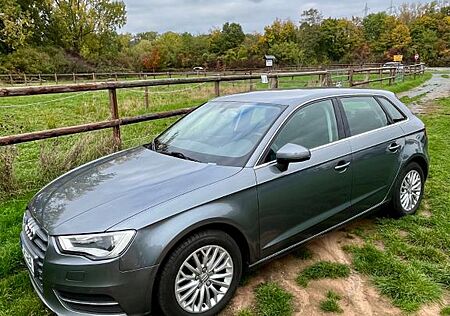 Audi A3 1.4 TFSI cod S tronic Ambiente Sportback ...