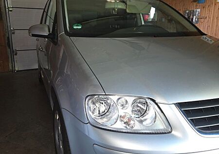 VW Touran Volkswagen 7sitzer