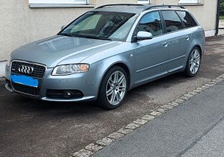 Audi A4 2.0 T FSI Avant - S Line, 8-fach bereift