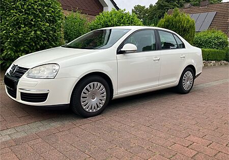 VW Jetta Volkswagen 1.6 Trendline