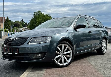 Skoda Octavia Combi Style Navi Sportsitze BiXenon 2.Hd