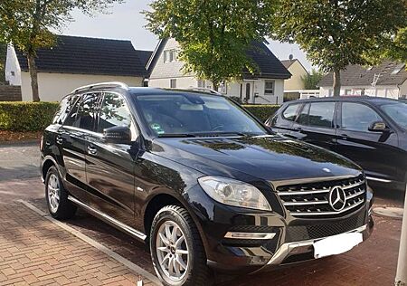 Mercedes-Benz ML 350 BlueTEC 4MATIC - Anhängerkupplung TÜV NEU