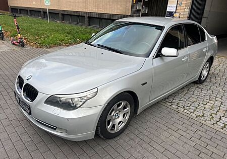 BMW 523i Aut. *TÜV 07/2026*