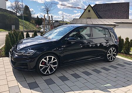 VW Golf Volkswagen 2.0 TDI DSG GTD