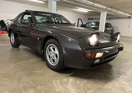 Porsche 944 - Targa-Sondermodell-*Celebration Edition*