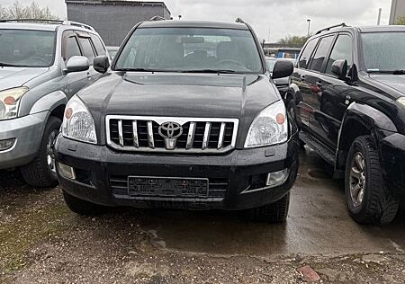 Toyota Land Cruiser 3.0 D-4D Sol Automatik