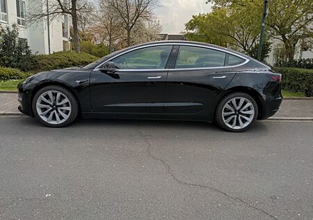 Tesla Model 3 Long Range RWD 600km TOP gewartet