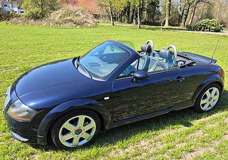 Audi TT Roadster 1.8T quattro 165 kW -