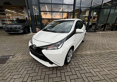 Toyota Aygo (X) Aygo x-play