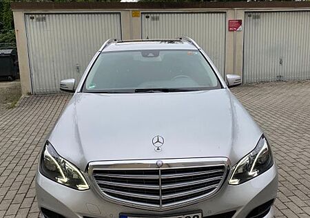 Mercedes-Benz E 250 BlueTEC 4MATIC T Autom. -