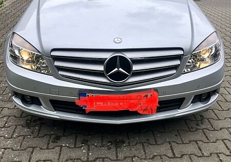 Mercedes-Benz C 180 CGI BlueEFFICIENCY Autom. -