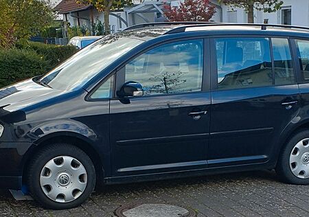 VW Touran Volkswagen 2.0 FSI Highline Highline 7 Sitzer