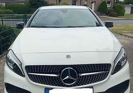 Mercedes-Benz A 180 d AMG LINE Nightpaket Sport Park-Ass.