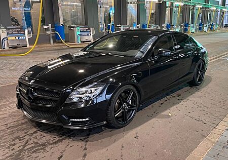 Mercedes-Benz CLS 500 4MATIC W218 V8-Biturbo AMG LED