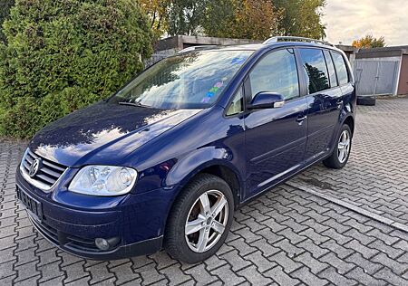 VW Touran Volkswagen Highline LEDER SitzH. AHK Alufelgen