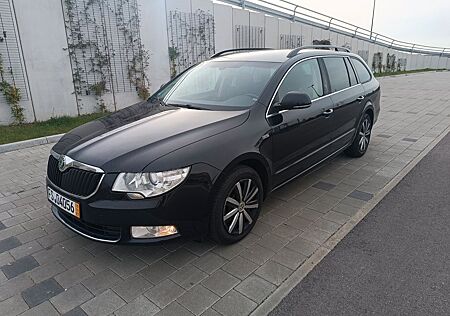 Skoda Superb 1.4 TSI Family TÜV NEU!!!