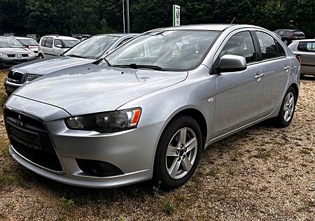 Mitsubishi Lancer 1.5 MPI Sportback Invite LM