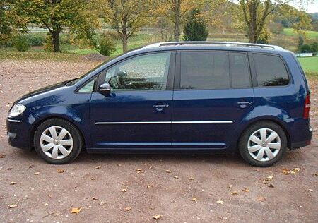 VW Touran Volkswagen 2.0 TDI,170PS,Eibach,AHK,Navi,Bose