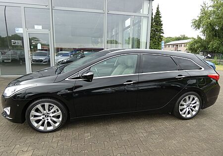 Hyundai i40 cw*PANORAMA*XENON*AHK*LEDER*RFK*NAVI*PDC*SHZ