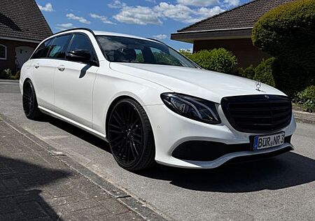 Mercedes-Benz E 220 E 220d T Model Sport Night Paket im Top Zustand!