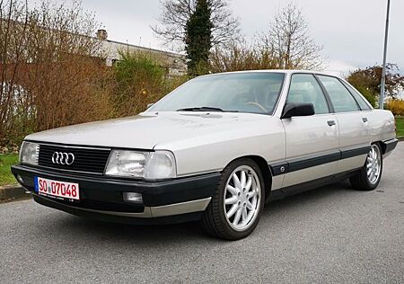 Audi 100