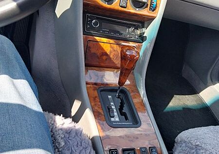 Mercedes-Benz CE 300