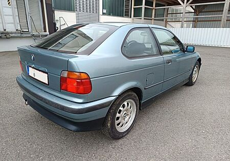 BMW 316i Compact -