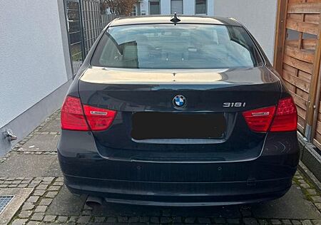 BMW 318i Edition Lifestyle Edition Lifestyle