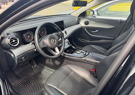 Mercedes-Benz E 200 d T Autom. -