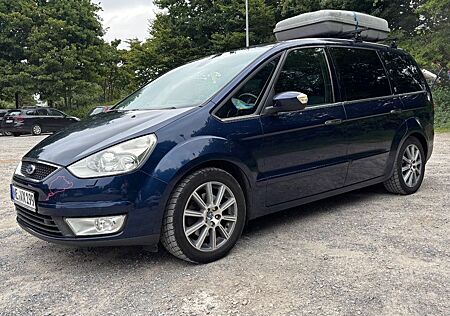 Ford Galaxy 2,0 DPF Ghia ink.Dachbox