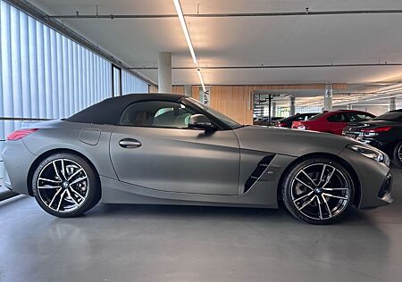BMW Z4 sDrive2.0 M SPORT Individual Frozen Grey