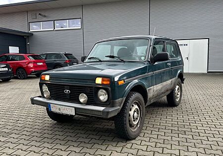 Lada Niva Only//4X4//SERVO//