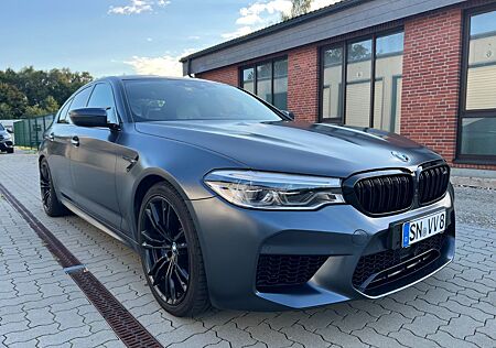 BMW M5 xDrive Carbondach, Sonderlack, Scheckheft