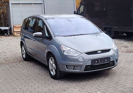 Ford S-Max 2,0 Tdci Titanium- 7 SITZE