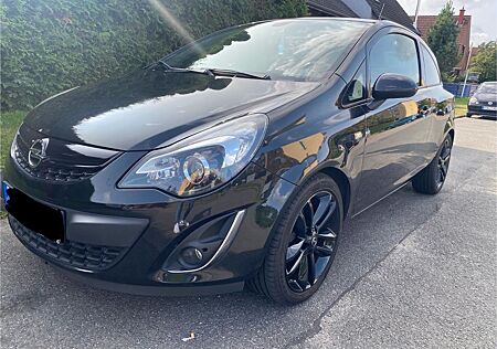 Opel Corsa 1.4 Turbo ecoFLEX 8 fach bereift TÜV neu