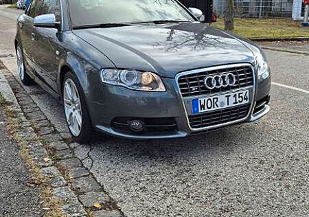 Audi S4 4.2 quattro tiptronic -