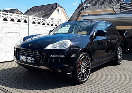 Porsche Cayenne GTS, 22 Zoll, Pano, HU neu