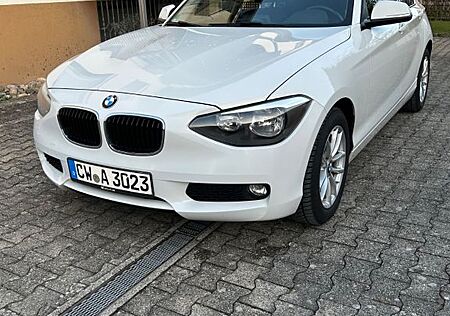 BMW 114i Sport Line Sport Line