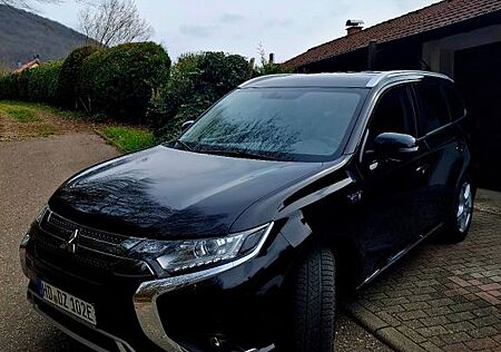 Mitsubishi Plug in Hybrid Outlander Plug-in Hybrid Outlander
