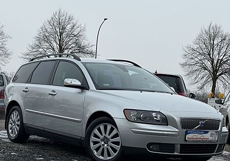 Volvo V50 Kombi 2.4 Momentum*Automatik*Nav*AHK*2.Hand*