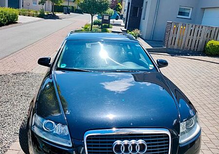 Audi A6 2.4 Avant -