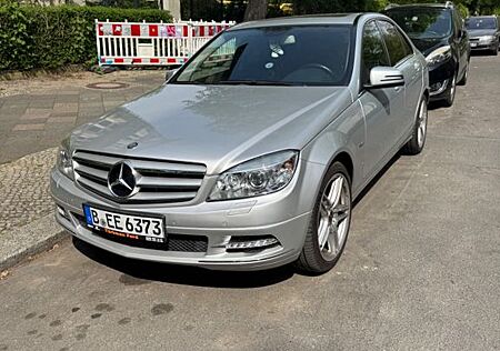 Mercedes-Benz C 250 CGI BlueEFFICIENCY AVANTG. Autom. AVAN...