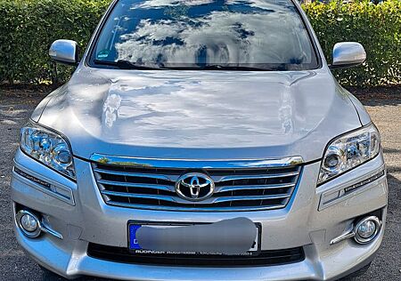 Toyota RAV 4 , 4x4 Allrad, Scheckheft, Rückfahrkamera