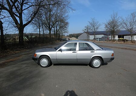 Mercedes-Benz 190 190e 2,6 autom.