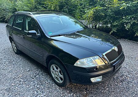 Skoda Octavia Combi Elegance 4X4