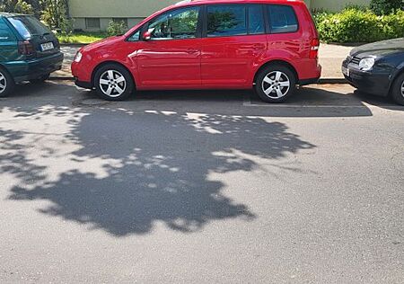 VW Touran Volkswagen 2.0 TDI 125 kW DSG DPF Trendline Tren...