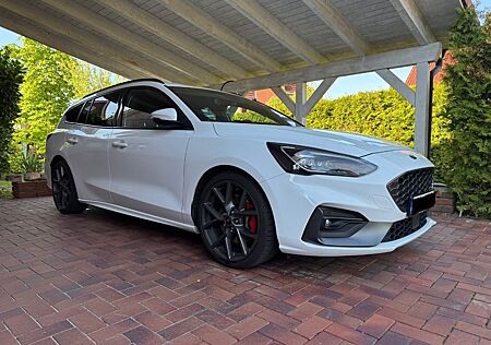 Ford Focus 2,0 EcoBlue ST Turnier ST