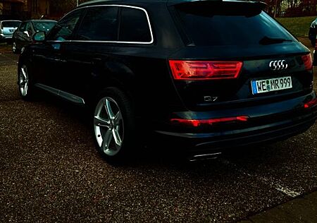 Audi Q7 3.0 TDI quattro tiptronic S-Line 7 Sitzer